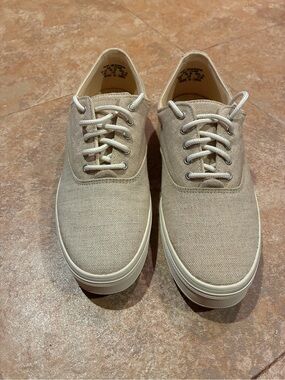 Women’s Keds Natural Canvas Lace-Up Sneakers in Beige